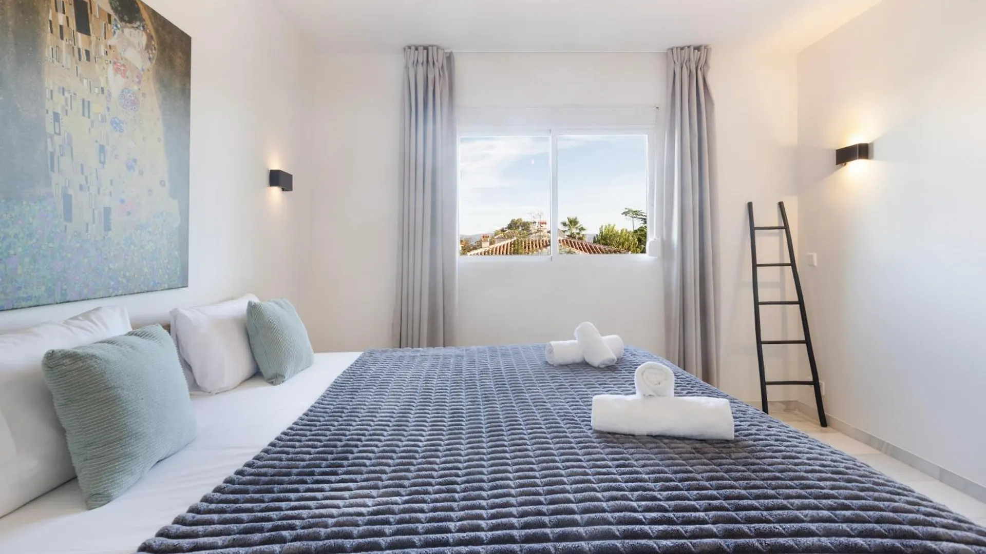 Luxurious And Modern Family Home Málaga Villa