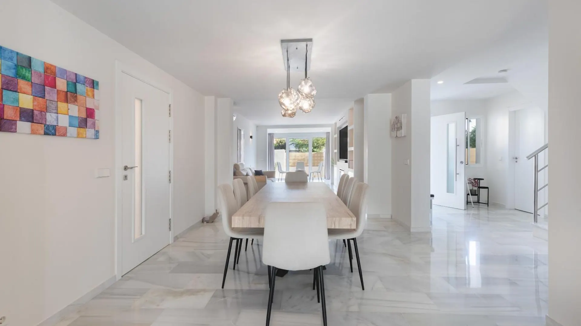 Luxurious And Modern Family Home Màlaga
