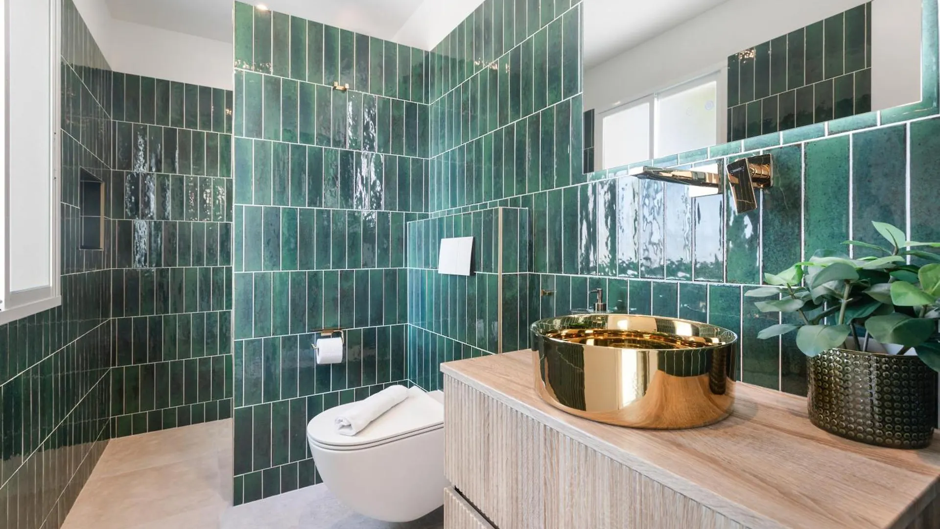 Luxurious And Modern Family Home Malaga Villa