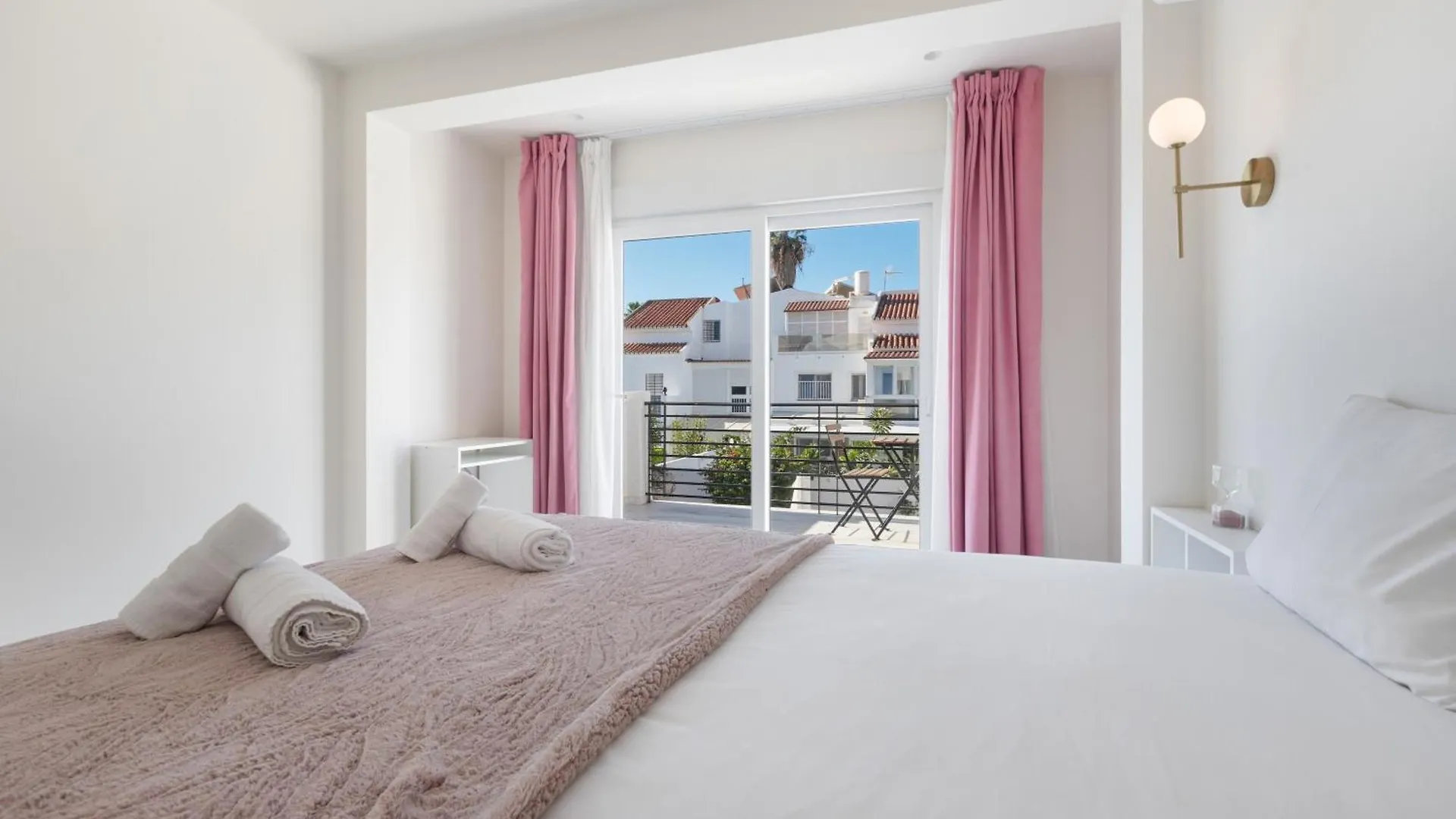 Luxurious And Modern Family Home Màlaga Vila