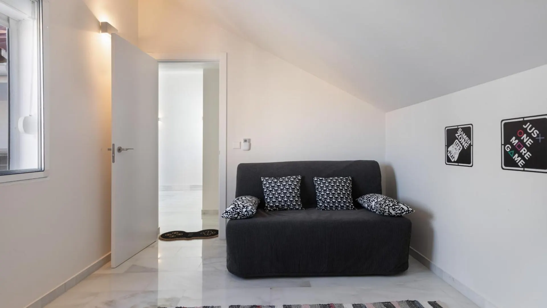 Luxurious And Modern Family Home Màlaga